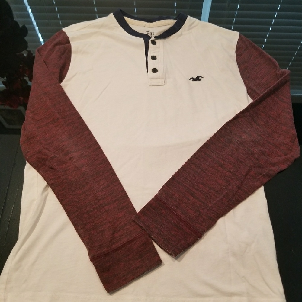 Hollister long sleeve raglan tee